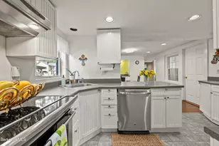 62 Pomeroy Ave, Pittsfield, MA 01201 - Photo 25
