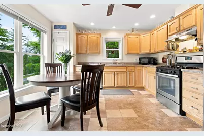 26 Mahkeenac Rd, Stockbridge, MA 01262 - Photo 9