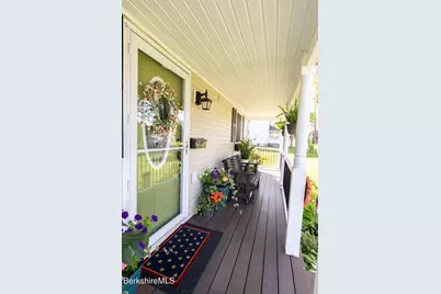 40 Longfellow Ave, Pittsfield, MA 01201 - Photo 3