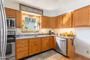 40 Longfellow Ave, Pittsfield, MA 01201 - Photo 9