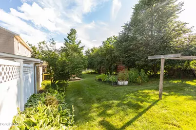 70 Rockland Dr, Pittsfield, MA 01201 - Photo 49