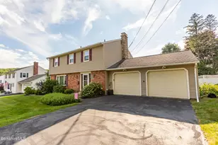 70 Rockland Dr, Pittsfield, MA 01201 - Photo 3