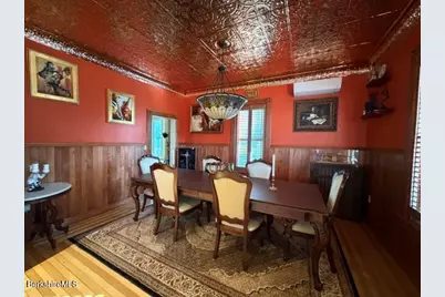 32 Summer St, Adams, MA 01220 - Photo 15