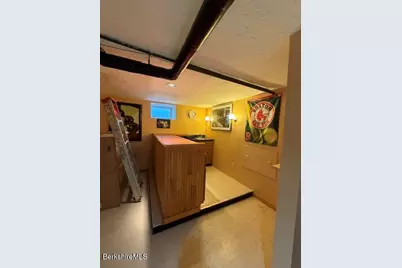 32 Summer St, Adams, MA 01220 - Photo 33