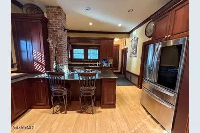32 Summer St, Adams, MA 01220 - Photo 11