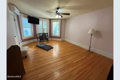 32 Summer St, Adams, MA 01220 - Photo 23