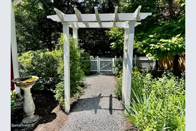 2 Rosebank Dr, Lenox, MA 01240 - Photo 43