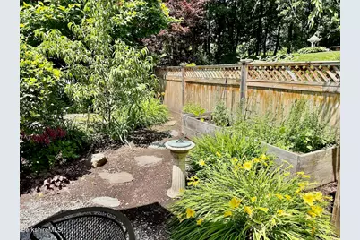 2 Rosebank Dr, Lenox, MA 01240 - Photo 45