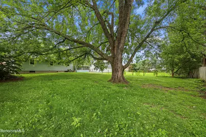 16 Wealthy Ave, Pittsfield, MA 01201 - Photo 31