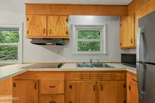 16 Wealthy Ave, Pittsfield, MA 01201 - Photo 13