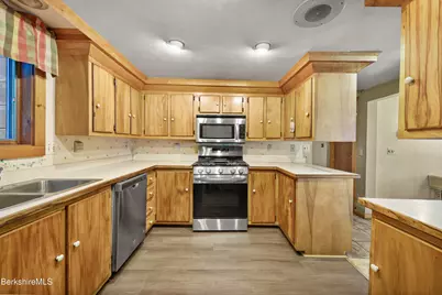 15 Silver St, Lee, MA 01238 - Photo 19