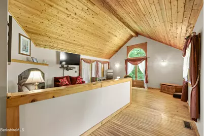 15 Silver St, Lee, MA 01238 - Photo 9