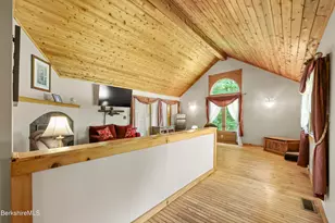 15 Silver St, Lee, MA 01238 - Photo 9