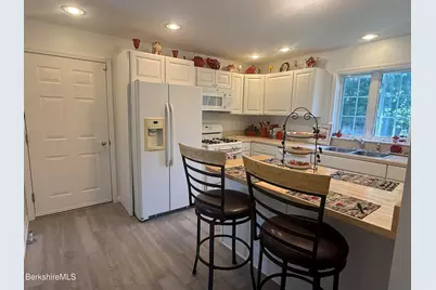 14 Richardson St #14, Cheshire, MA 01225 - Photo 3