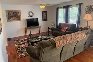 14 Richardson St, Cheshire, MA 01225 - Photo 5