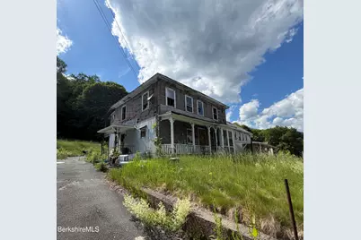 325 Walnut St, North Adams, MA 01247 - Photo 7