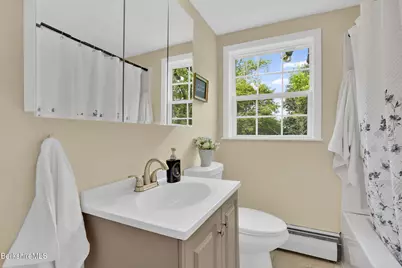 22 Wealthy Ave, Pittsfield, MA 01201 - Photo 27
