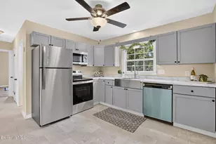 22 Wealthy Ave, Pittsfield, MA 01201 - Photo 7