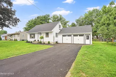 22 Wealthy Ave, Pittsfield, MA 01201 - Photo 13