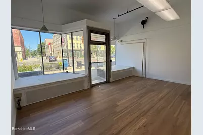 324 North St, Pittsfield, MA 01201 - Photo 9