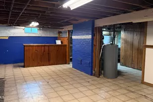 47 Beacon St, North Adams, MA 01247 - Photo 27