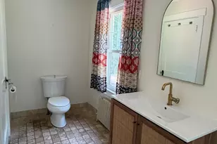 47 Beacon St, North Adams, MA 01247 - Photo 23