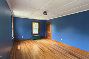 47 Beacon St, North Adams, MA 01247 - Photo 17