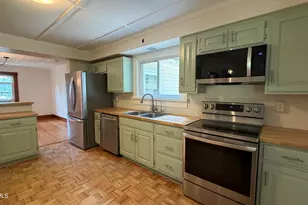 47 Beacon St, North Adams, MA 01247 - Photo 9
