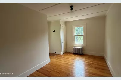 47 Beacon St, North Adams, MA 01247 - Photo 21
