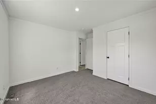 395 Cheshire Rd, Pittsfield, MA 01201 - Photo 15