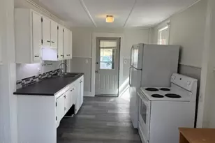 1051-1053 Massachusetts Ave, North Adams, MA 01247 - Photo 11