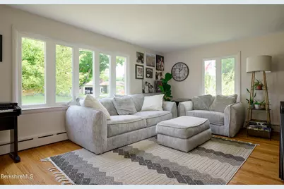 24 Rockland Dr, Pittsfield, MA 01201 - Photo 7