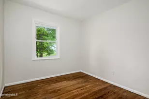 142 Franklin St, North Adams, MA 01247 - Photo 19