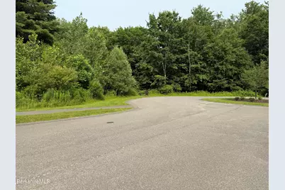 39 Old Farm Ln, Pittsfield, MA 01201 - Photo 7