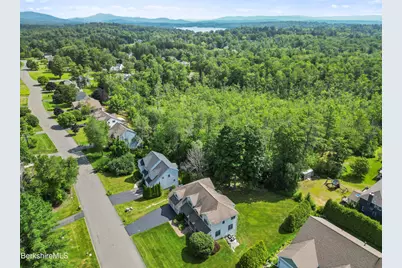 35 Meadow Ridge Dr, Pittsfield, MA 01201 - Photo 55