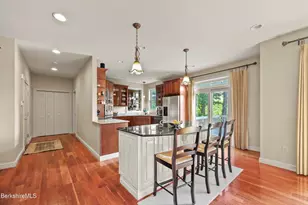 35 Meadow Ridge Dr, Pittsfield, MA 01201 - Photo 17