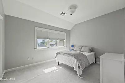 35 Meadow Ridge Dr, Pittsfield, MA 01201 - Photo 39