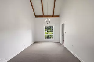 16 Windflower Wy, Williamstown, MA 01267 - Photo 11