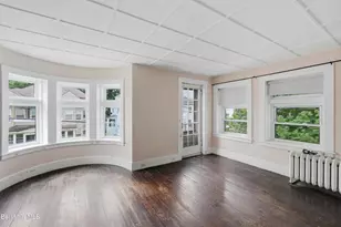 7 Lincoln St, Pittsfield, MA 01201 - Photo 9