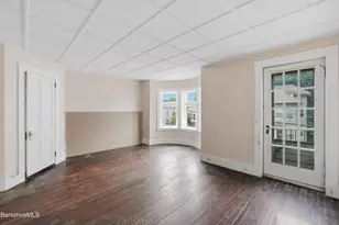 7 Lincoln St, Pittsfield, MA 01201 - Photo 11