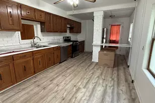 68 Columbia St, Adams, MA 01220 - Photo 5