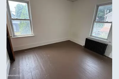 68 Columbia St, Adams, MA 01220 - Photo 9