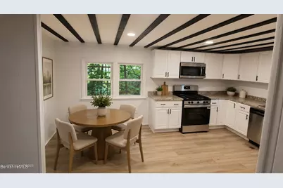 7 Ash Ln, Pittsfield, MA 01201 - Photo 5
