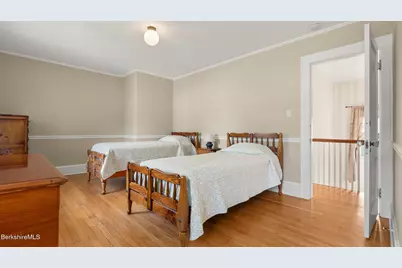 30 Lexington Pkwy, Pittsfield, MA 01201 - Photo 19