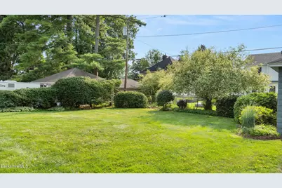 30 Lexington Pkwy, Pittsfield, MA 01201 - Photo 29
