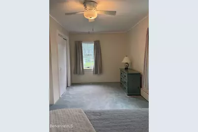 30 Lexington Pkwy, Pittsfield, MA 01201 - Photo 23