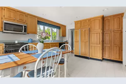 30 Lexington Pkwy, Pittsfield, MA 01201 - Photo 5