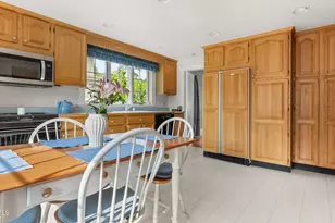 30 Lexington Pkwy, Pittsfield, MA 01201 - Photo 5