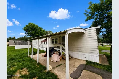 6 Navajo Dr, North Adams, MA 01247 - Photo 3