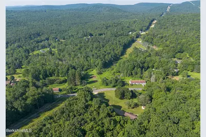 9 S County Rd, Florida, MA 01247 - Photo 15